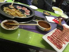 -韩红石板肉(范西路店)