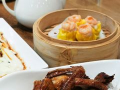 红烧乳鸽-赏点粤式点心(广州塔店)