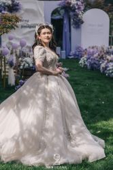 点击看大图 -伯瓷皇后婚纱艺术空间