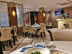 大堂-老人和饭店(打浦路店)