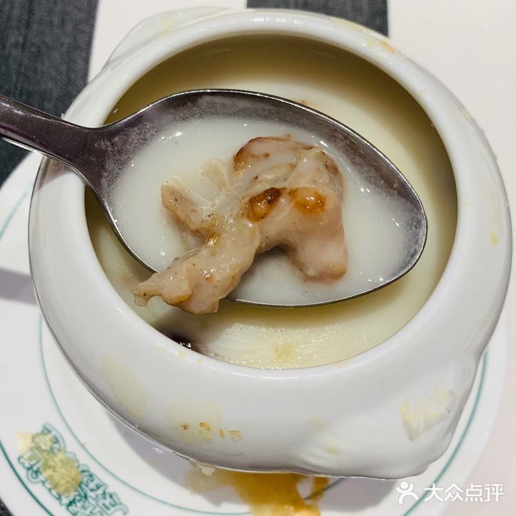 巧妙融合中西餐饮文化的老牌西餐厅—水天堂