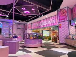 -卡通尼乐园(绿地缤纷城店)