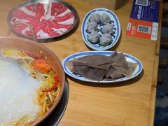 -洱火云南酸菜牛肉火锅(石景山当代商城店)