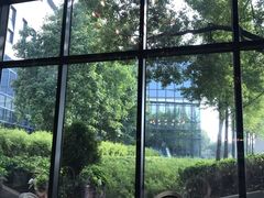 -上海虹桥西郊假日酒店