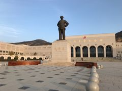 -梁家河村红色旅游区