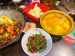 -富正毅三下锅·湘西韵味(天门山索道店)