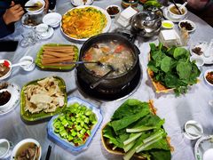 -鲁朗纳麦石锅鸡庄园