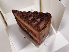 樱桃巧克力慕斯蛋糕-Seesaw Coffee(上海尚悦湾店)