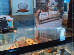 面包甜点陈列柜-Dough&Joe团憩(瑞虹天地月亮湾店)