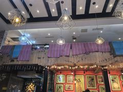 -香巴拉云南餐厅(华莱坞店)