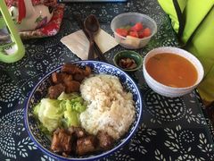 红烧肉小排双拼-蜗牛小馆醉乡民谣云南菜(惠新西里店)