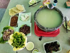 -墨脱石锅椰子鸡•香草鸭•东山羊(大东海店)