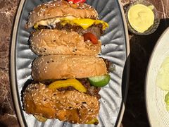 -Let'sBURGERplus·非常创意汉堡(三里屯店)