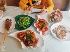 -覃记海鲜美食餐厅