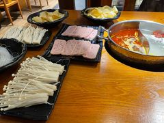 -呷哺呷哺(普陀乐购真北店)