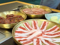 -臻牛烤肉