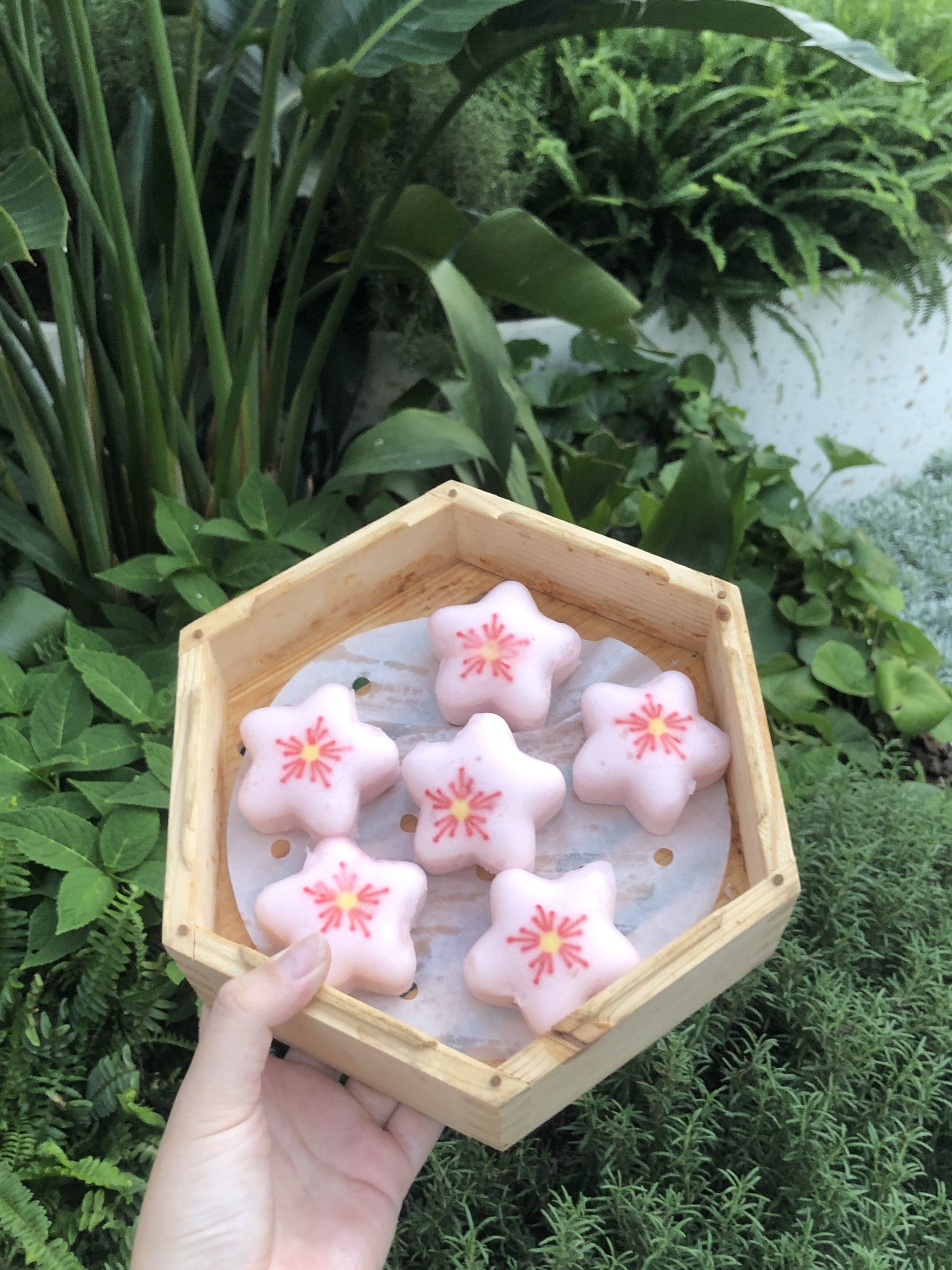 这么糯叽叽的樱花糕居然在湘菜馆