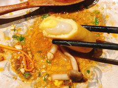 -老牌坊云南鱼豆花火锅(哈西万达店)