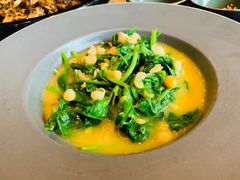 豌豆黄浸豌豆尖-半山腰·云南菜(侨福芳草地店)