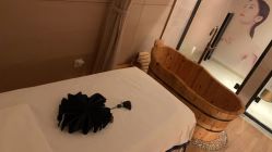 -苑苑vbeauty科技美容SPA