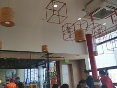 大堂-百事佳烧鸭牛腩(上海虹桥站店)