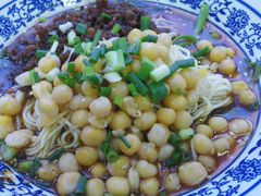 -渝之汇牛肉豌杂面