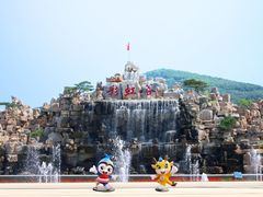-雪山彩虹谷景区