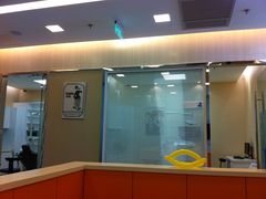 -瑞尔齿科(上海长风大悦城店)