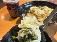 -真真鲜馄饨店(启蒙路店)