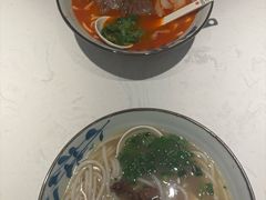 -鑫花溪牛肉米粉(凤凰街创始总店)