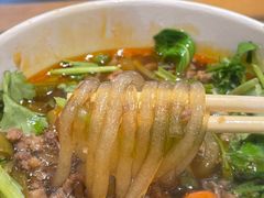 -郎吞虎咽酸辣粉(第一桥店)