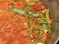 -野山舂·贵州现舂酸汤火锅(鸿通城店)