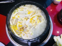 -南渝食府.墨脱石锅松茸鸡