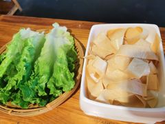 -小小河边鱼(天润城店)