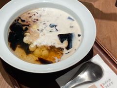 -RUXU入续糖水铺与包(卓悦中心店)