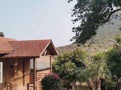 -鹿嘴山庄