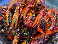 -肥肥虾庄·金牌油焖大虾(首义路店)
