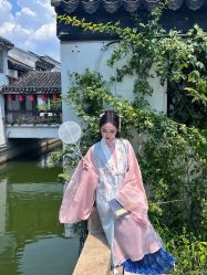 -一揽芳华汉服旗袍体验馆(拙政园店)