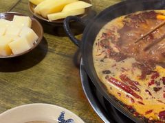 -黄潇洒老火锅(九眼桥宏济巷店)