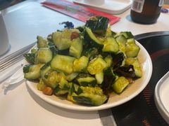 拍黄瓜-回·龙虾铺·盆盆蟹·烧烤大排档(回龙观店)