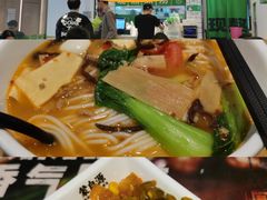 -蒙自源米线大王(花园城商场店)