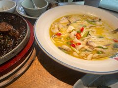 -蜜桃餐厅·伴山(湖滨商业街店)