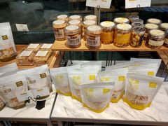 -皇冠幸福里动物奶油生日蛋糕(光谷软件园店)