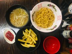 -拉面莊夢語＆中华料理八椿