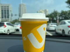 杏仁牛奶-彳亍咖啡·这里(水湾路店)