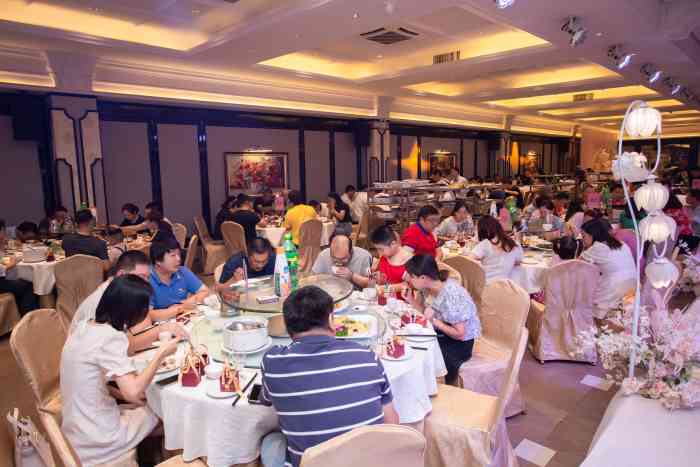 千岛海景酒家(常平店)-"都说是食堂特别大环境也很好饭点的时.