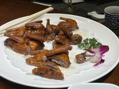 妙龄乳鸽-香山家宴