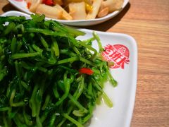 凉拌豆苗-老班长手工灌汤包老店(东山店)