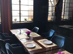 靠窗位-YUE·6·西式融合餐厅(外滩六号店)