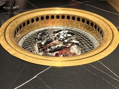 -山川小町·极番烧肉(新地假日广场店)